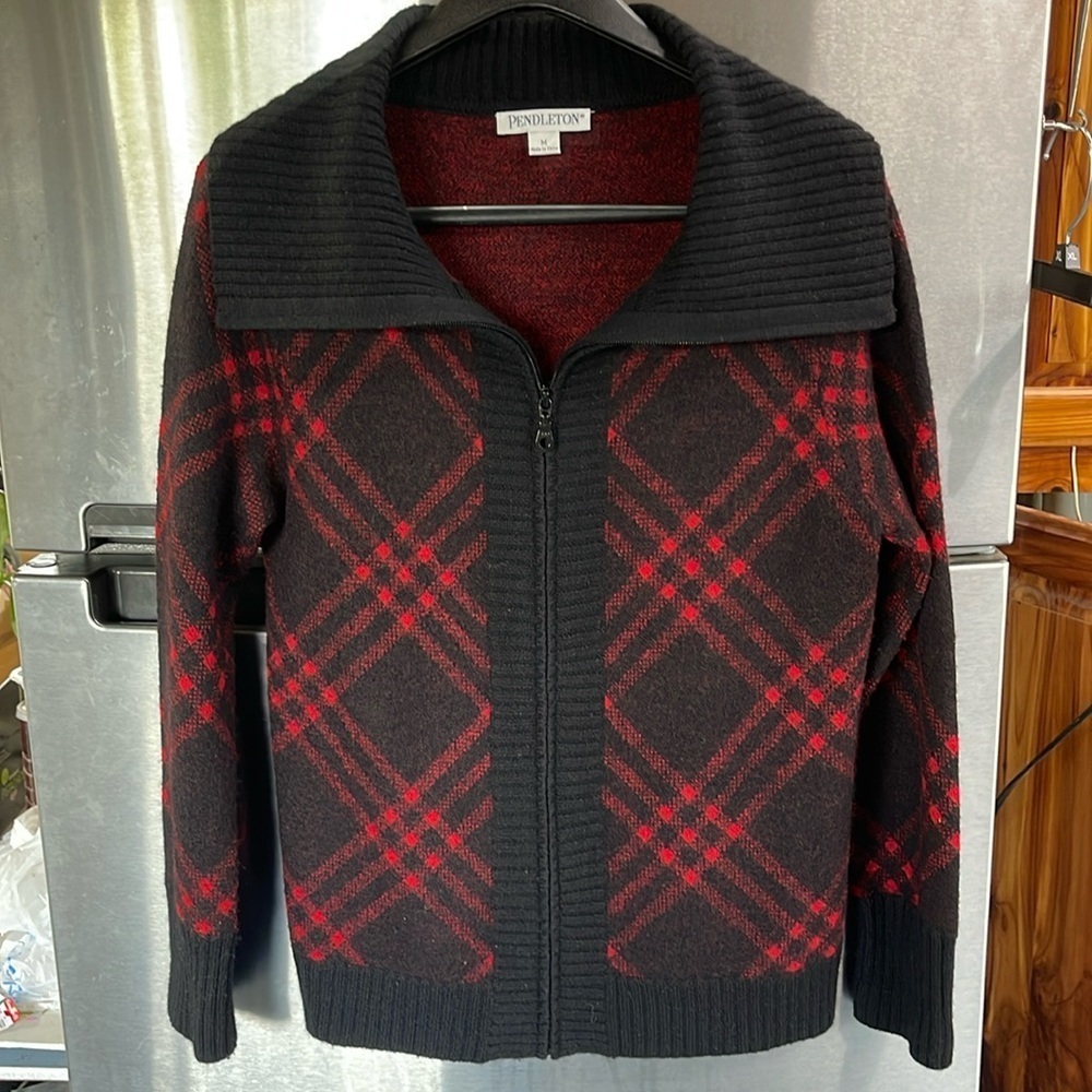 Pendleton Original Westerly Men’s size M Sweater full zip cowl neck, red & black